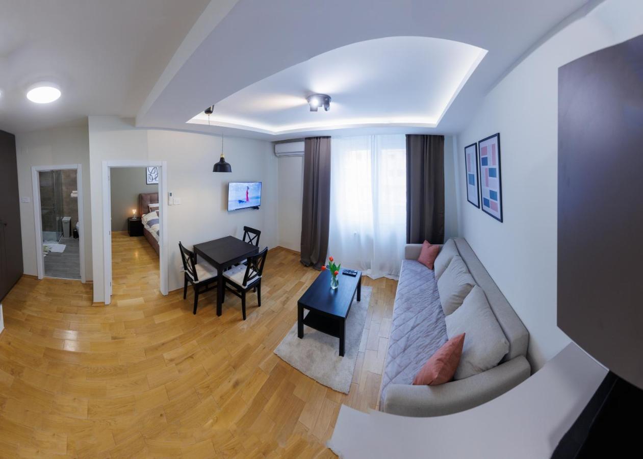 Black & White Apartment Subotica Bagian luar foto
