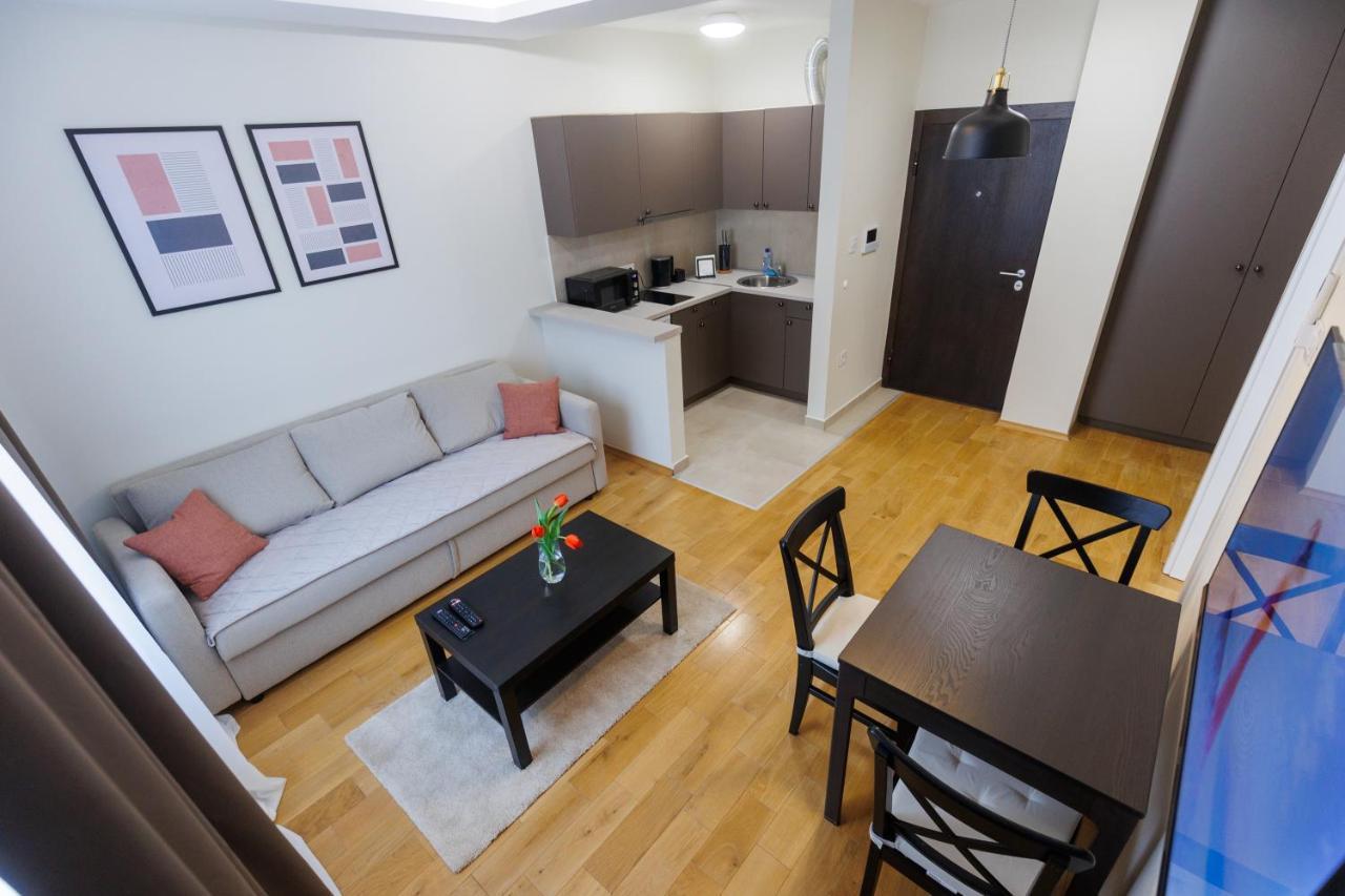 Black & White Apartment Subotica Bagian luar foto
